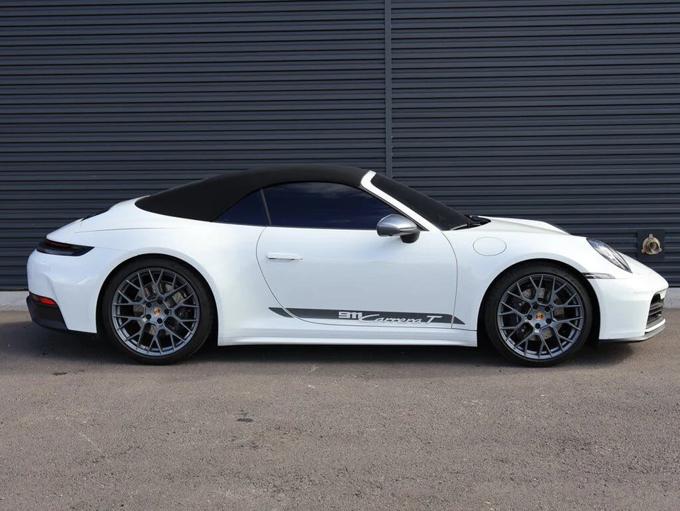 2025 Porsche 992 Carrera T - Image 10 of 31