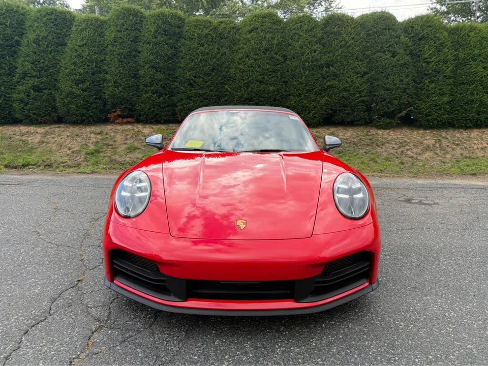 2025 Porsche 992 Carrera T - Image 10 of 31