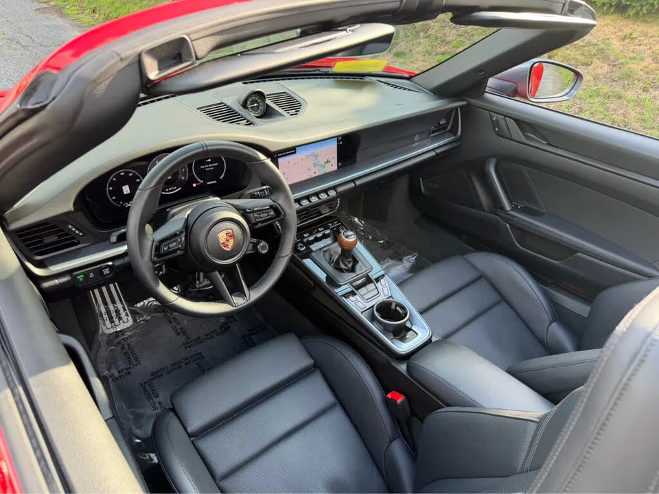 2025 Porsche 992 Carrera T - Image 4 of 31