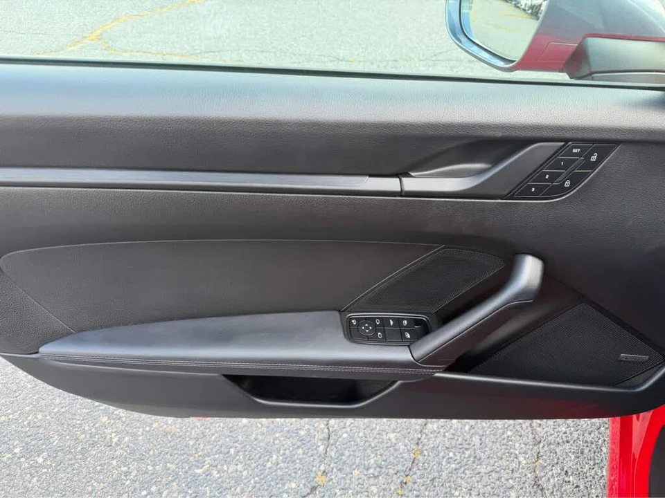 2025 Porsche 992 Carrera T - Image 21 of 31
