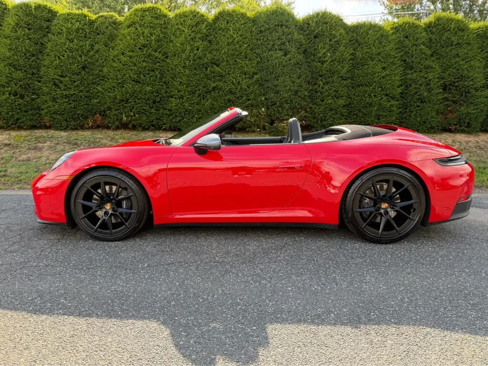 2025 Porsche 992 Carrera T - Image 16 of 31
