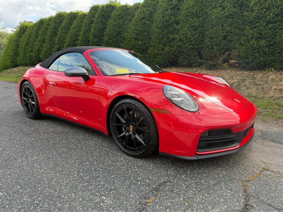 2025 Porsche 992 Carrera T - Image 8 of 31