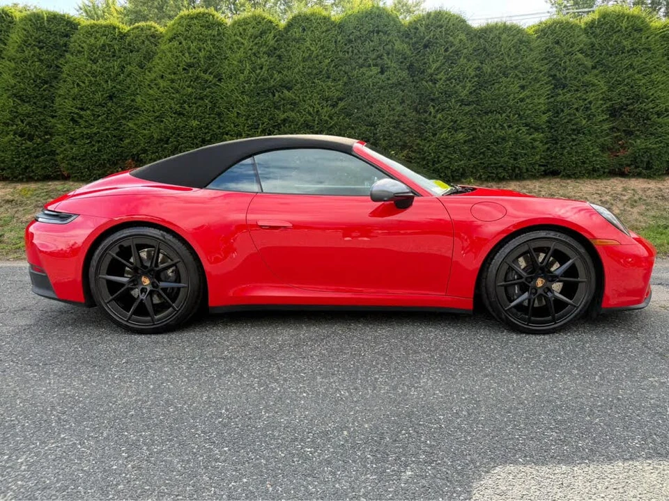 2025 Porsche 992 Carrera T - Image 7 of 31