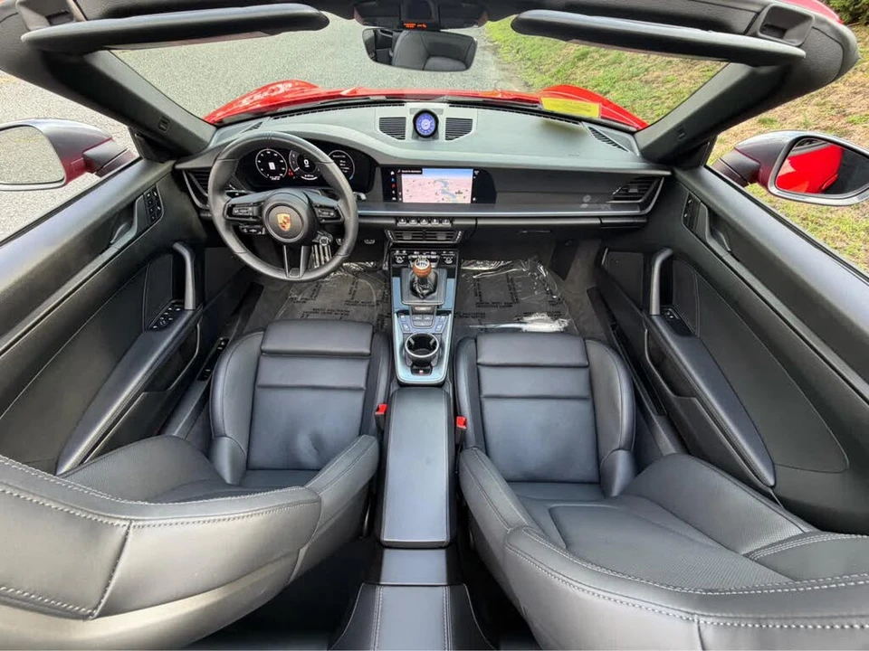 2025 Porsche 992 Carrera T - Image 27 of 31