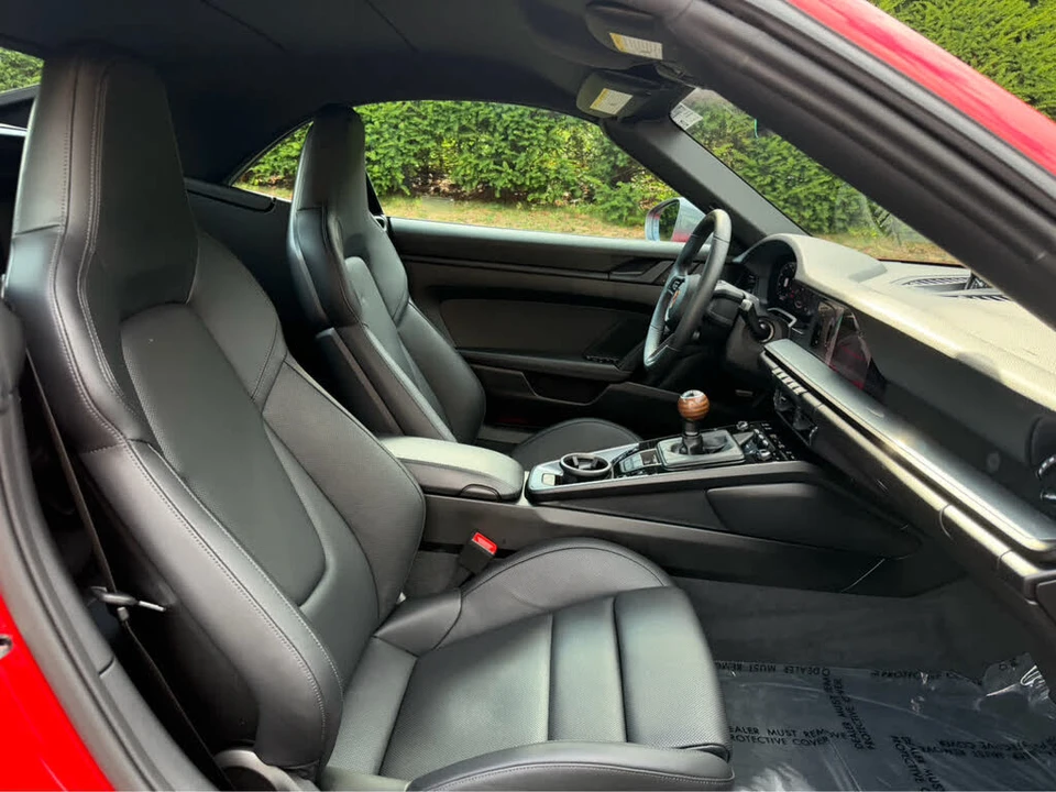 2025 Porsche 992 Carrera T - Image 23 of 31