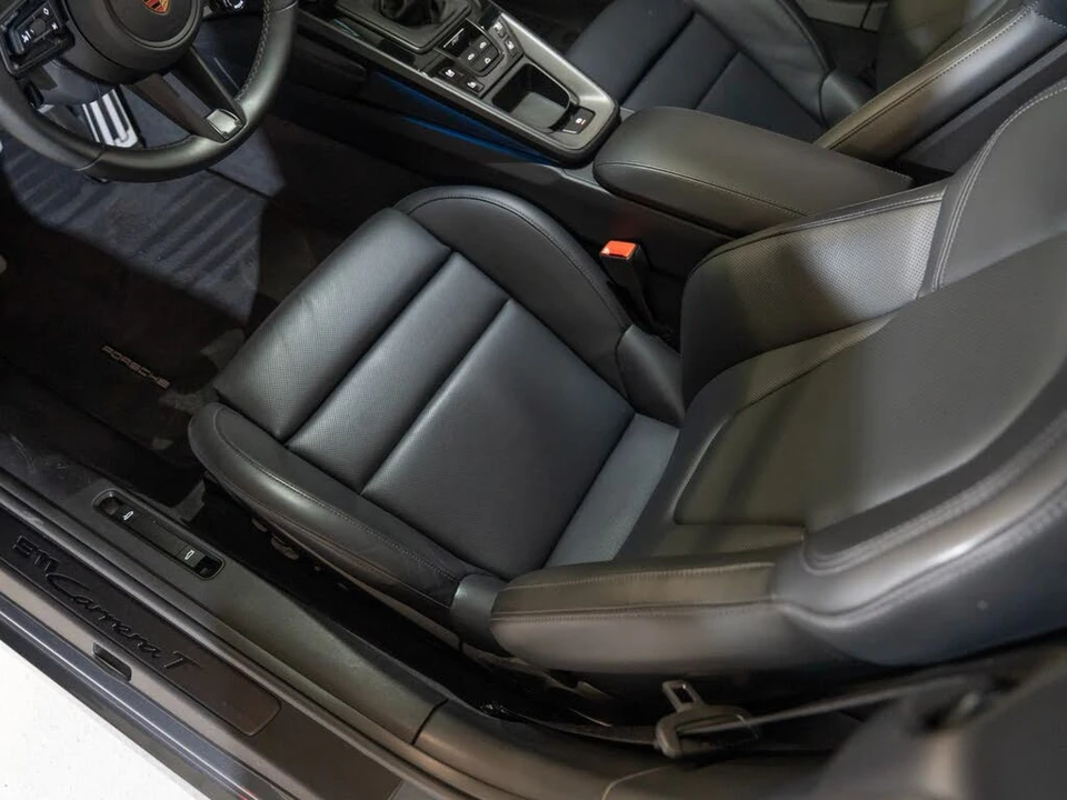 2025 Porsche 992 Carrera T - Image 14 of 26