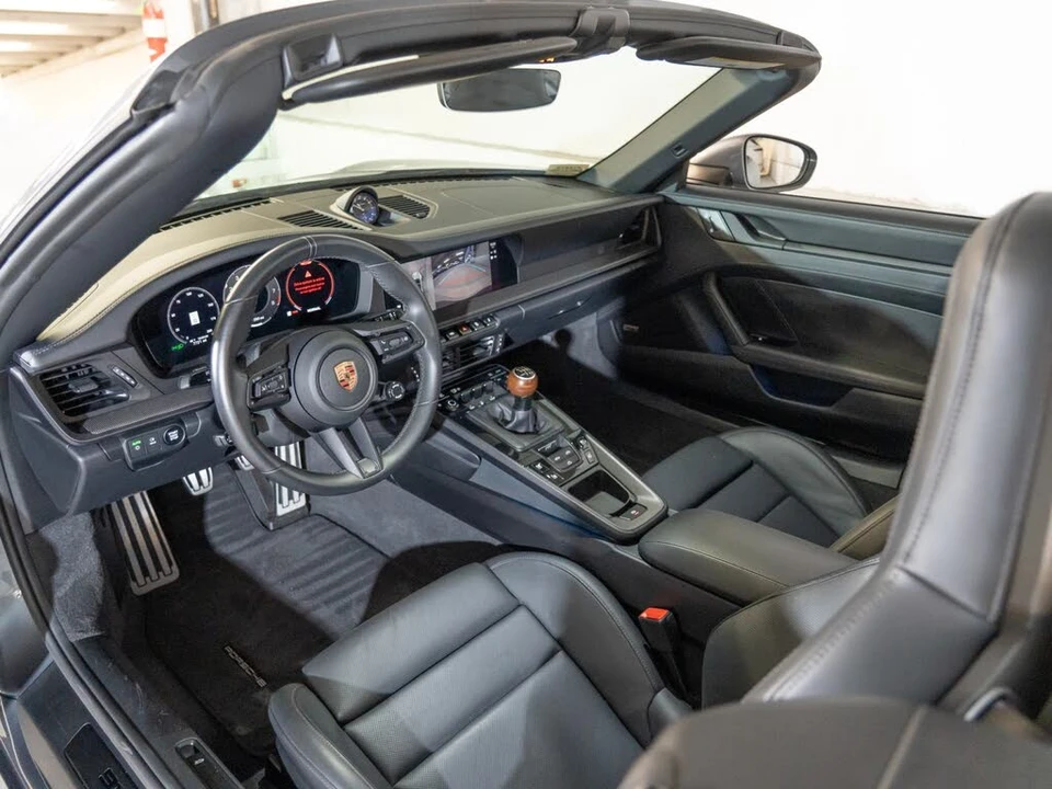 2025 Porsche 992 Carrera T - Image 4 of 26