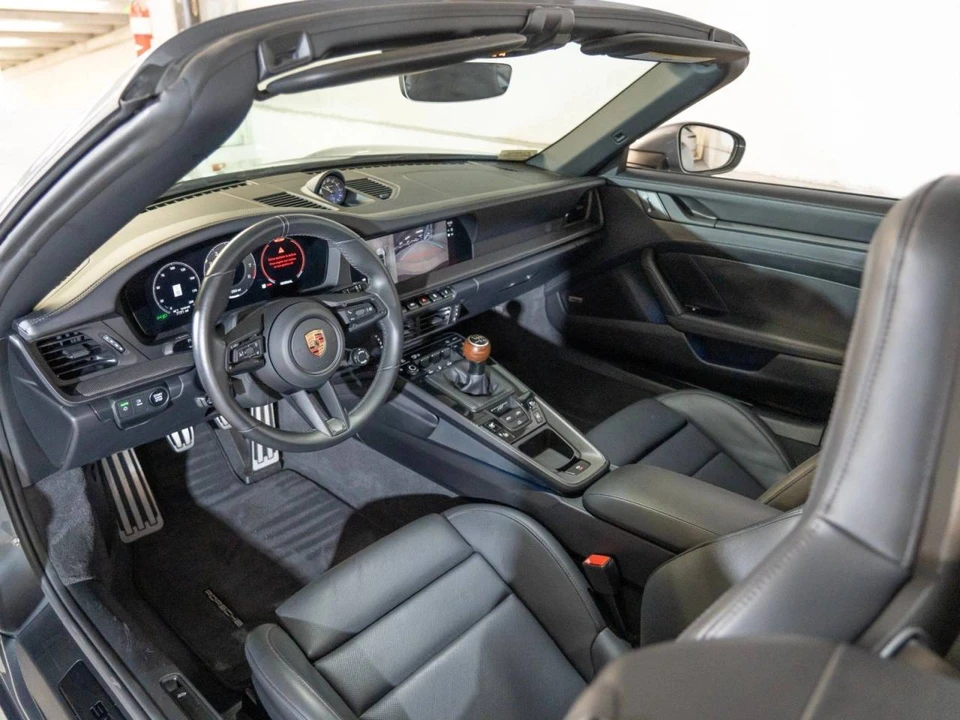 2025 Porsche 992 Carrera T - Image 4 of 5