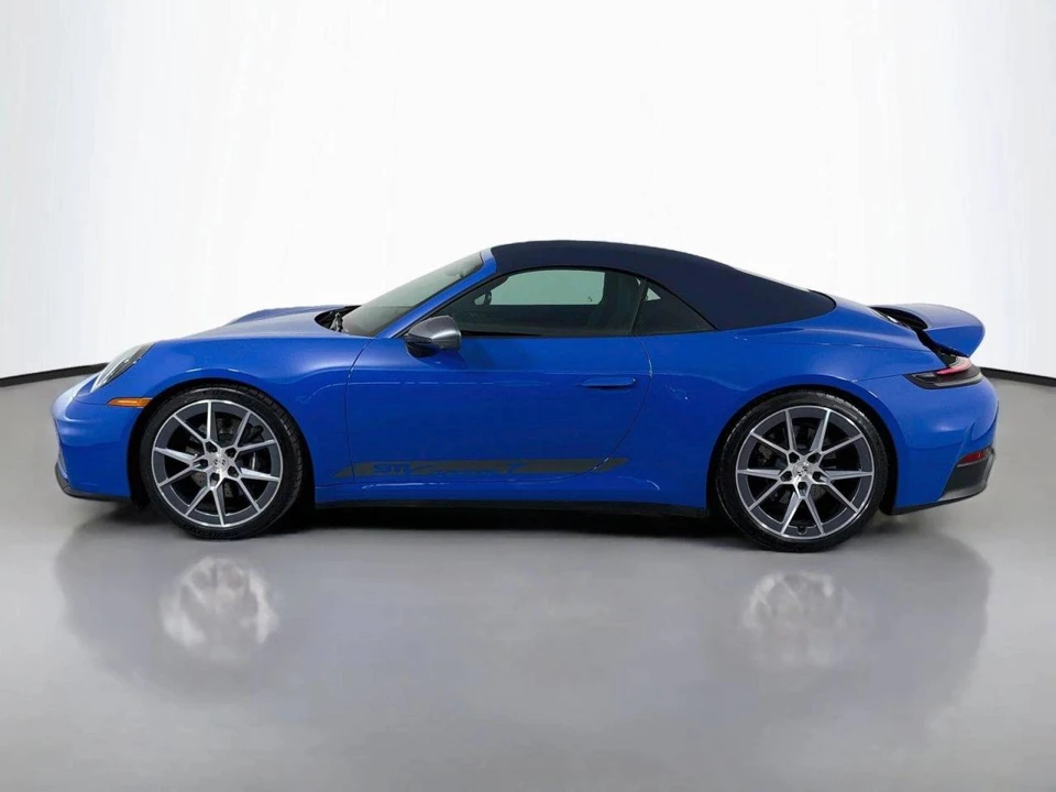 2025 Porsche 992 Carrera T - Image 2 of 5