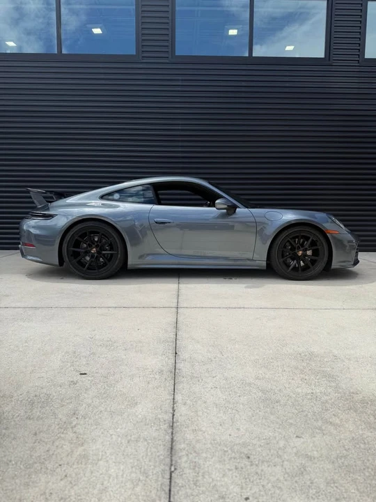 2025 Porsche 992 Carrera T - Image 2 of 8