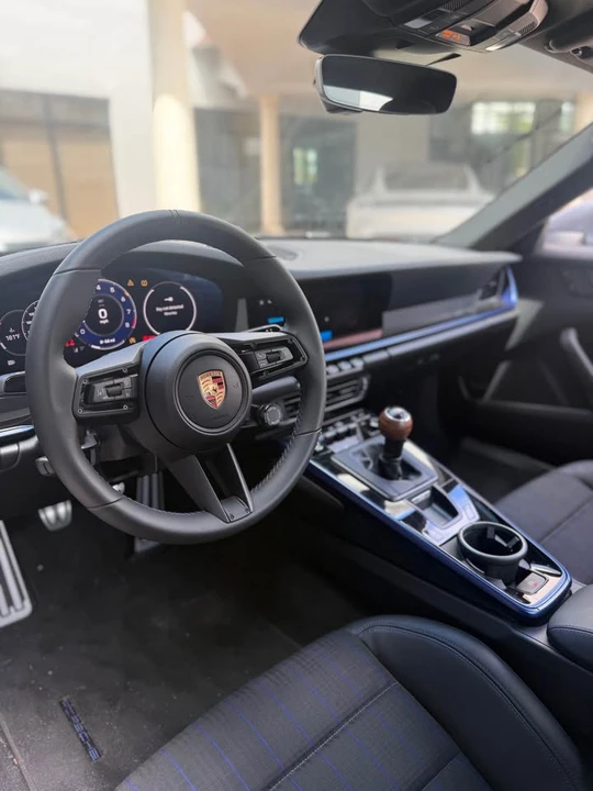 2025 Porsche 992 Carrera T - Image 7 of 8