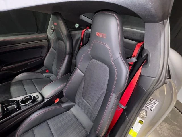 2025 Porsche 992 Carrera T - Image 18 of 21