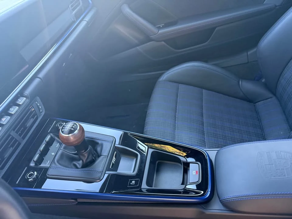 2025 Porsche 992 Carrera T - Image 9 of 14