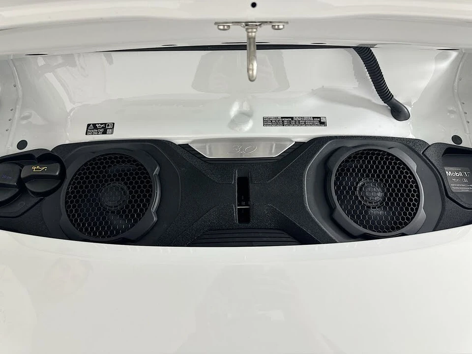 2025 Porsche 992 Carrera T - Image 12 of 31