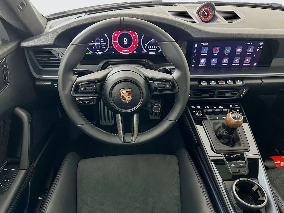2025 Porsche 992 Carrera T - Image 14 of 31