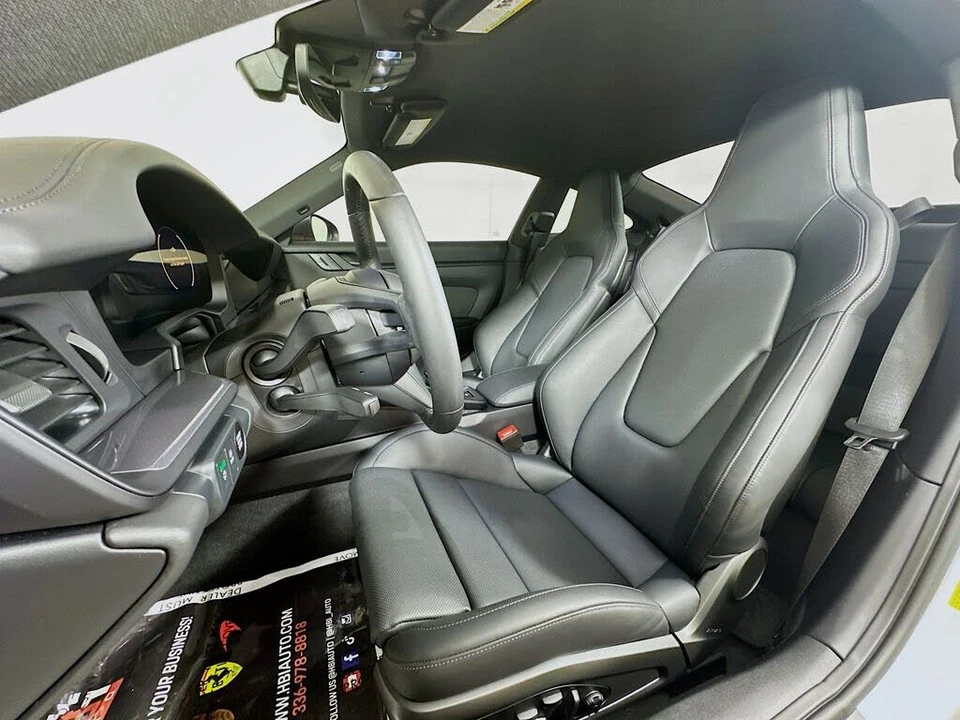 2025 Porsche 992 Carrera T - Image 15 of 18