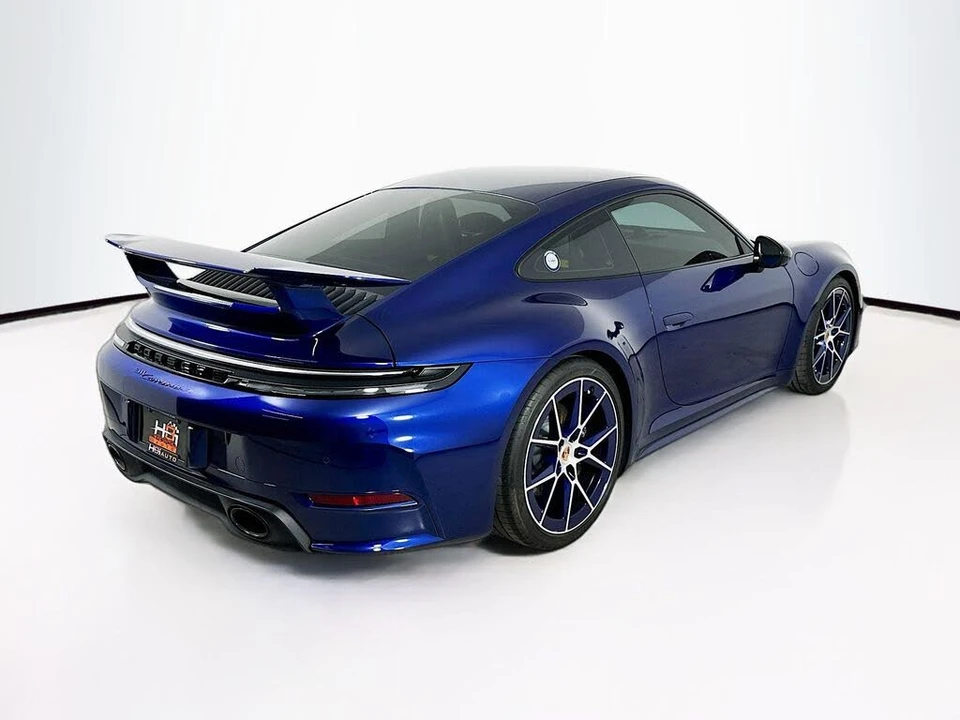 2025 Porsche 992 Carrera T - Image 6 of 18