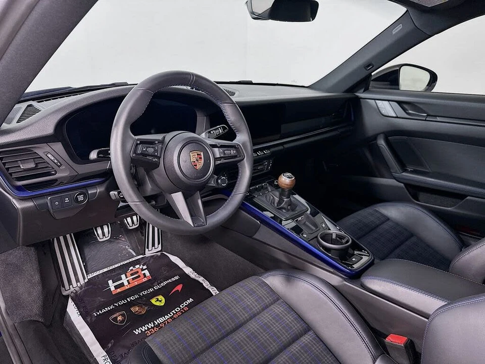 2025 Porsche 992 Carrera T - Image 10 of 18