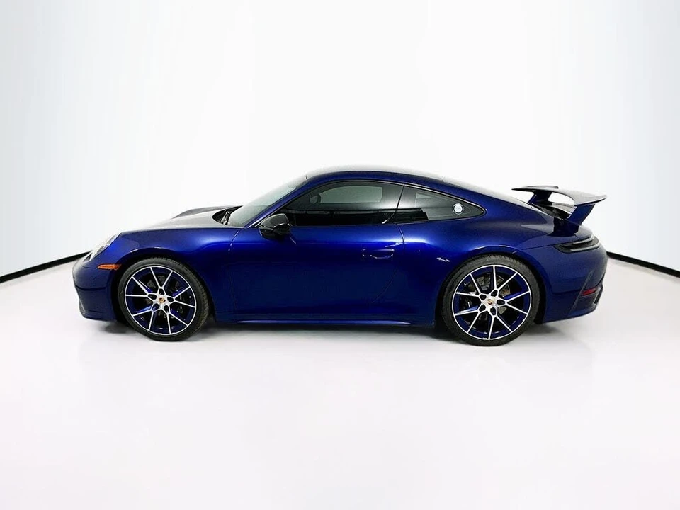 2025 Porsche 992 Carrera T - Image 9 of 18