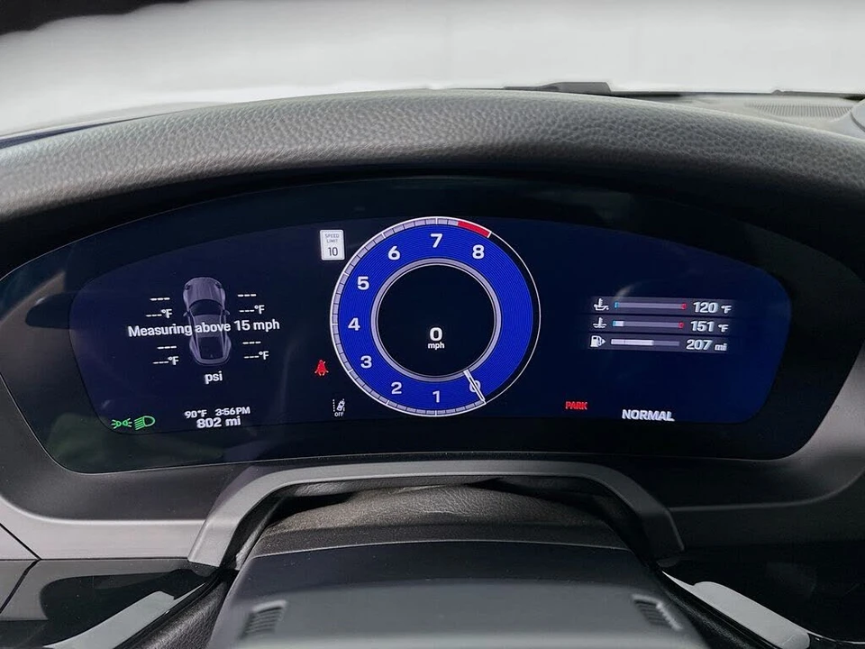 2025 Porsche 992 Carrera T - Image 11 of 18