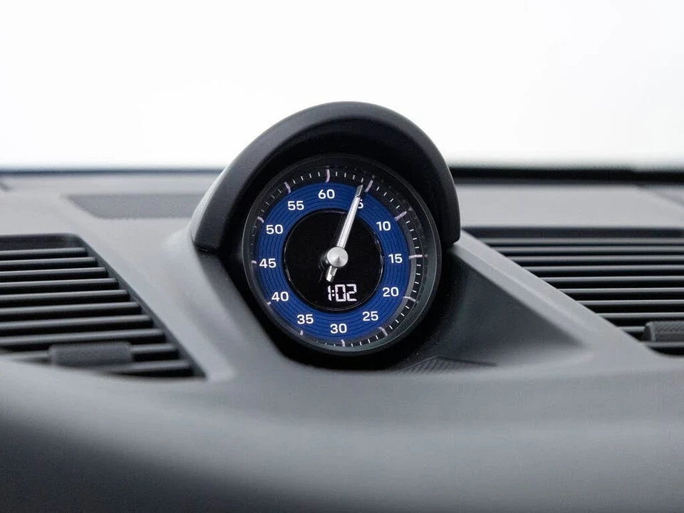 2025 Porsche 992 Carrera T - Image 17 of 31