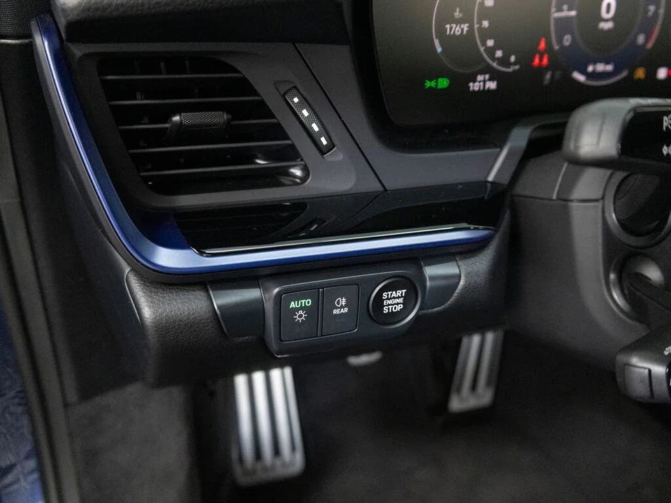 2025 Porsche 992 Carrera T - Image 28 of 31