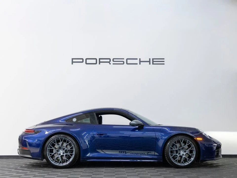 2025 Porsche 992 Carrera T - Image 8 of 31