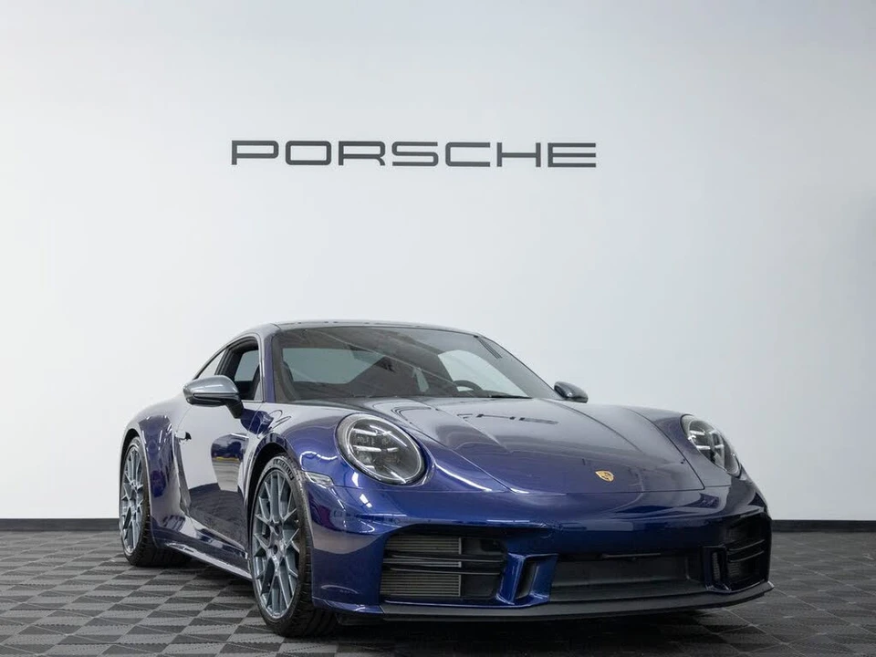 2025 Porsche 992 Carrera T - Image 9 of 31