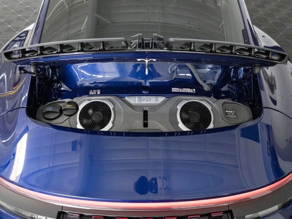2025 Porsche 992 Carrera T - Image 14 of 31