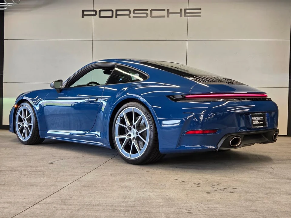 2025 Porsche 992 Carrera T - Image 3 of 30