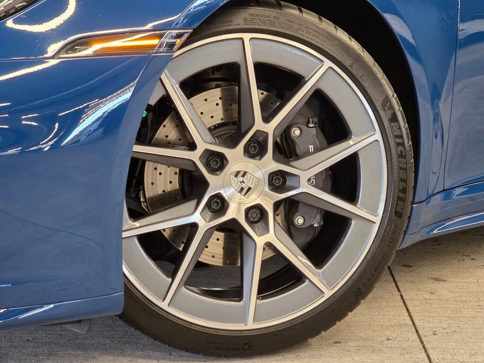 2025 Porsche 992 Carrera T - Image 25 of 30