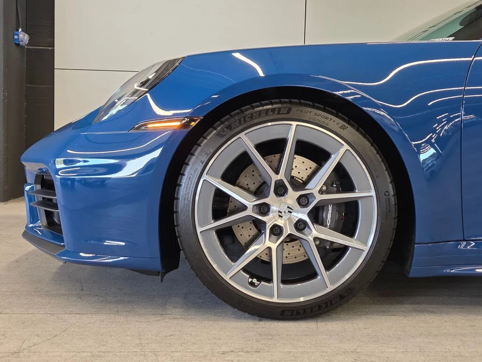2025 Porsche 992 Carrera T - Image 9 of 30