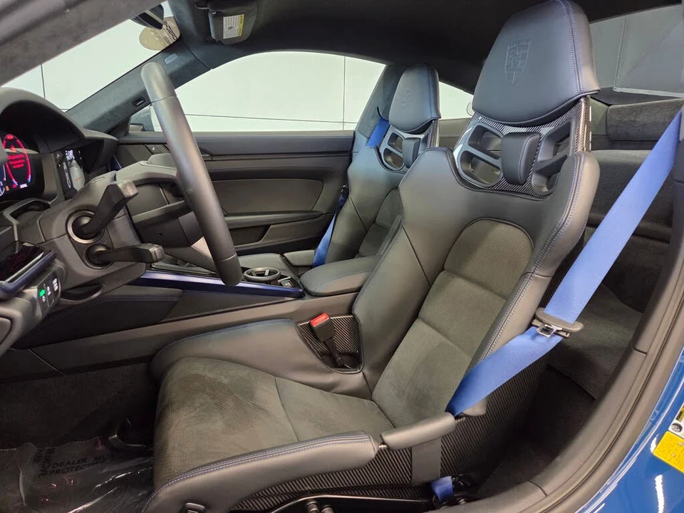 2025 Porsche 992 Carrera T - Image 5 of 30