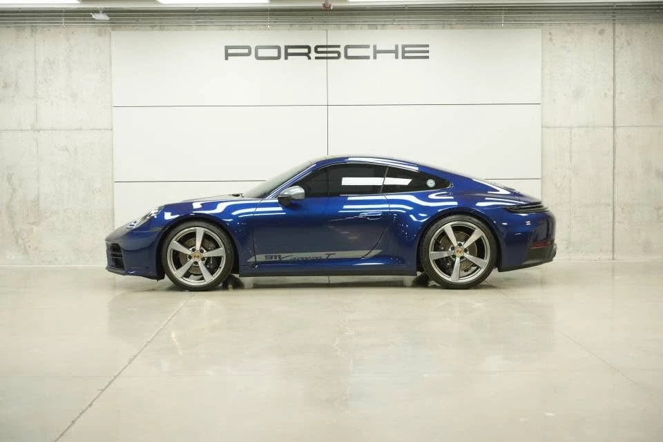 2025 Porsche 992 Carrera T - Image 2 of 31