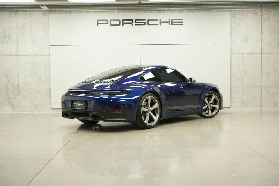 2025 Porsche 992 Carrera T - Image 7 of 31