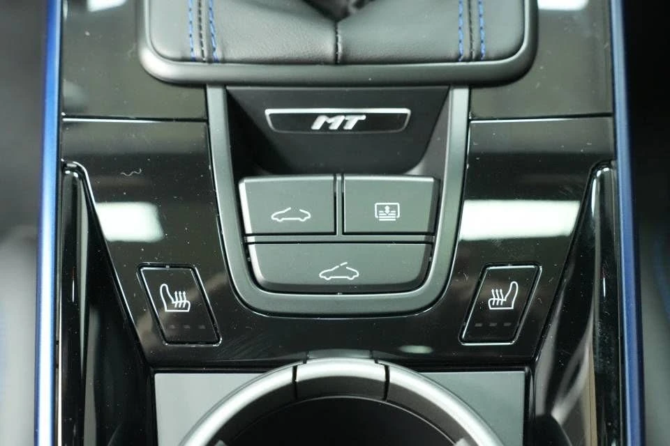 2025 Porsche 992 Carrera T - Image 22 of 31