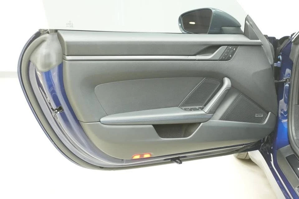 2025 Porsche 992 Carrera T - Image 26 of 31