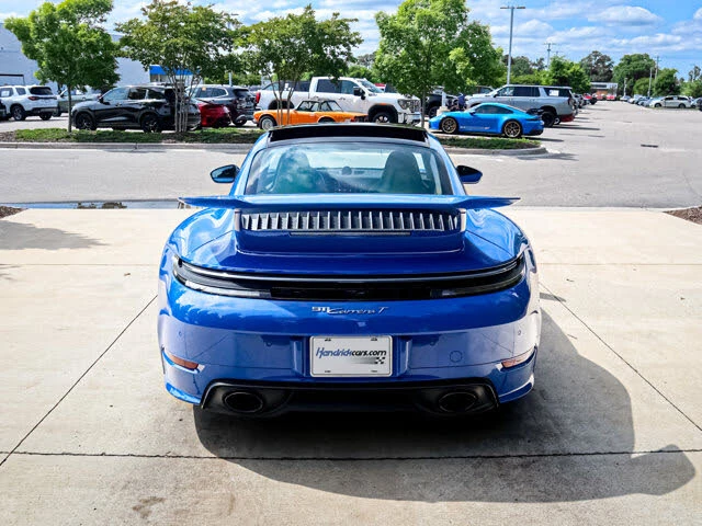 2025 Porsche 992 Carrera T - Image 9 of 31
