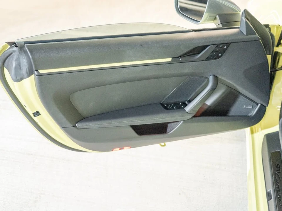 2025 Porsche 992 Carrera T - Image 17 of 28