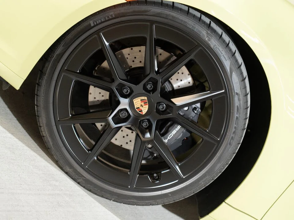 2025 Porsche 992 Carrera T - Image 10 of 28
