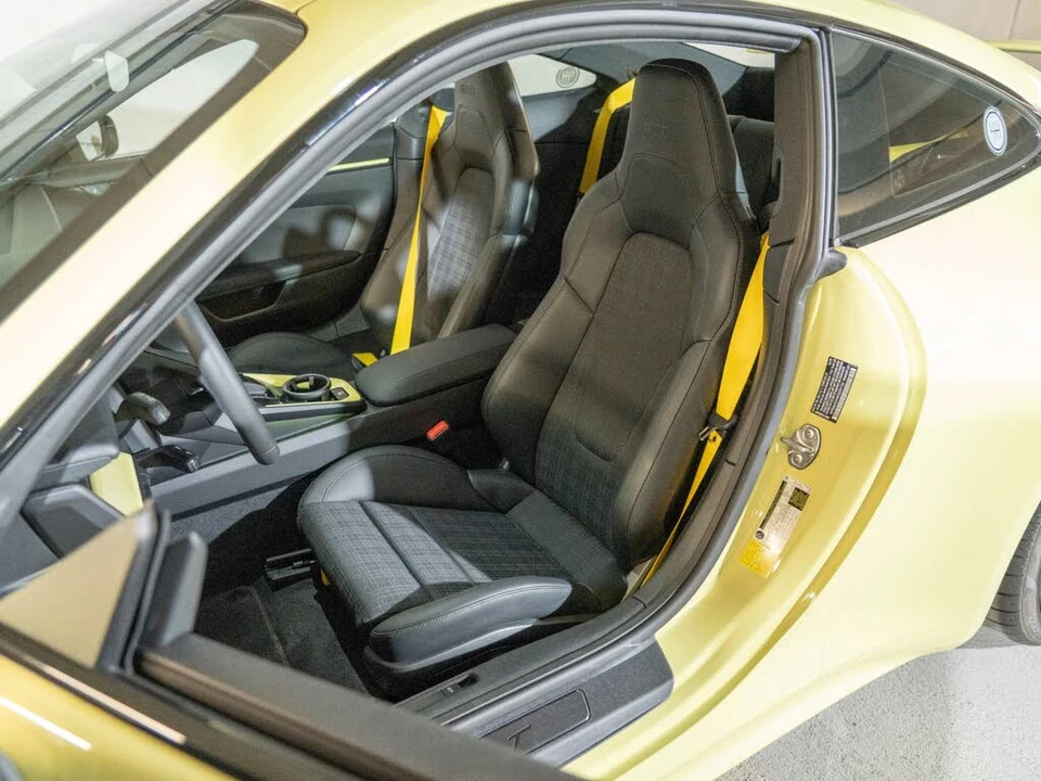 2025 Porsche 992 Carrera T - Image 4 of 28