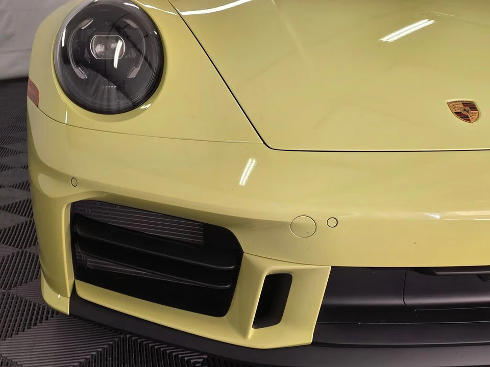 2025 Porsche 992 Carrera T - Image 26 of 31