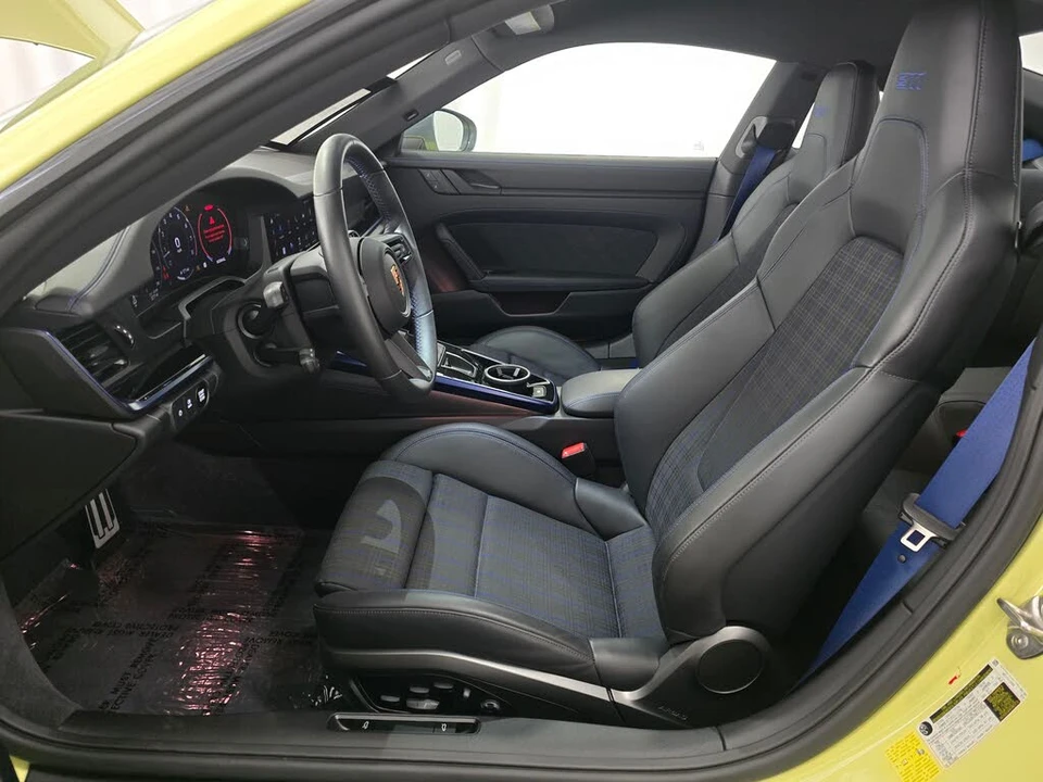 2025 Porsche 992 Carrera T - Image 14 of 31