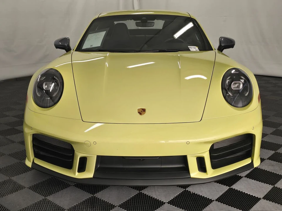 2025 Porsche 992 Carrera T - Image 10 of 31
