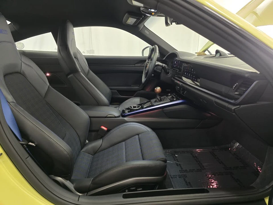 2025 Porsche 992 Carrera T - Image 20 of 31