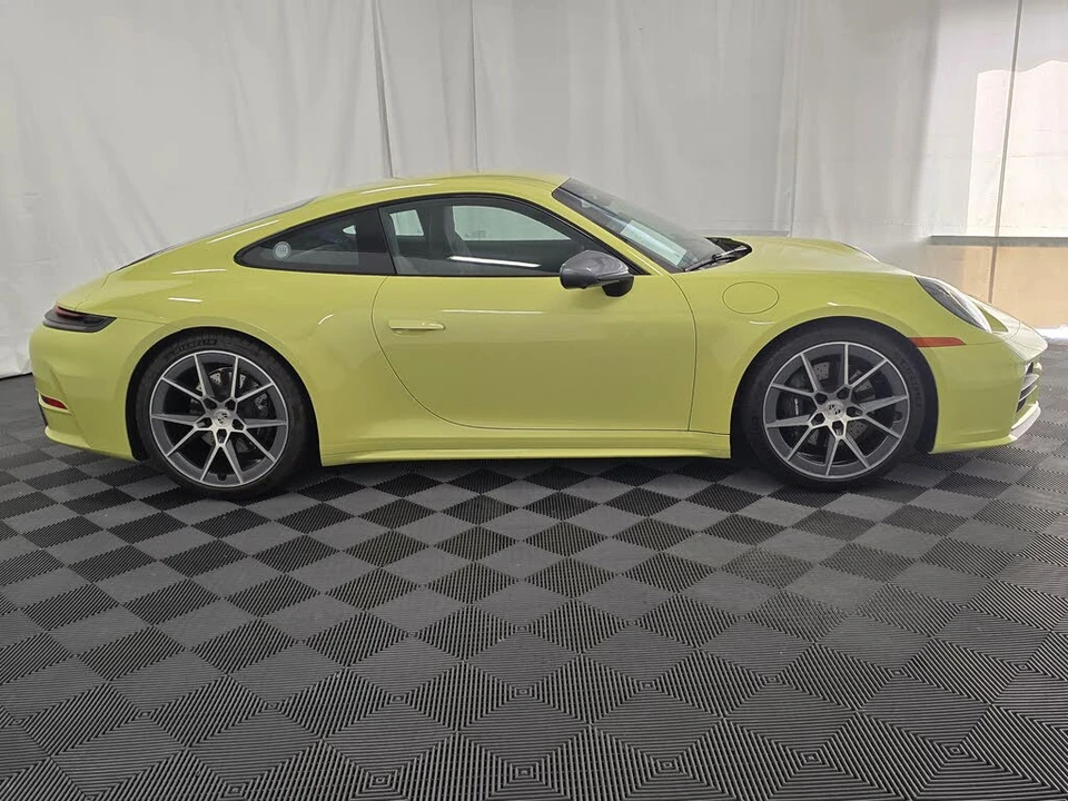 2025 Porsche 992 Carrera T - Image 8 of 31