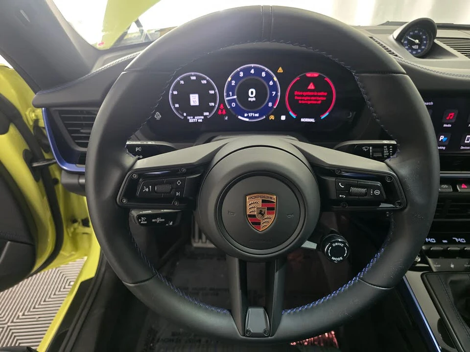 2025 Porsche 992 Carrera T - Image 15 of 31