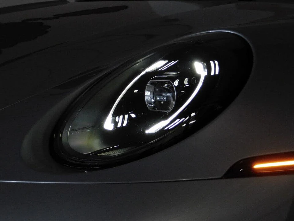 2025 Porsche 992 Carrera T - Image 29 of 31