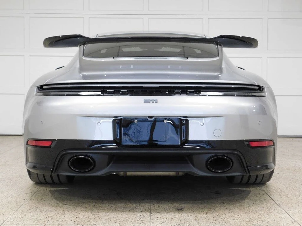 2025 Porsche 992 Carrera T - Image 15 of 31