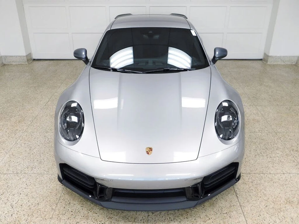 2025 Porsche 992 Carrera T - Image 25 of 31